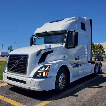 Volvo VNL/VNM 2004-2018 Headlights - ClutchBlaze