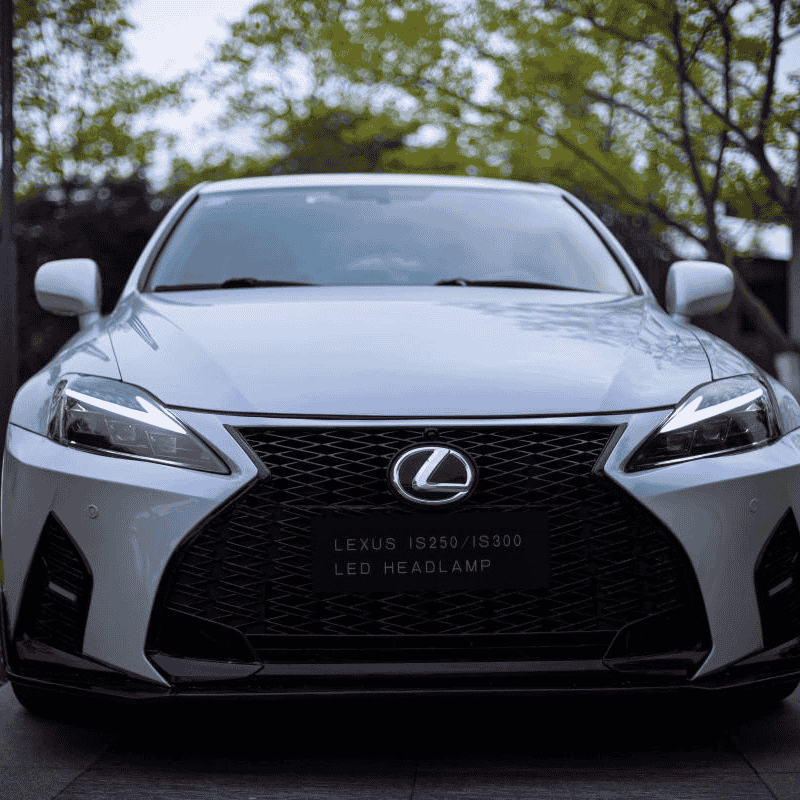 Lexus IS 2006-2012 Headlights - ClutchBlaze